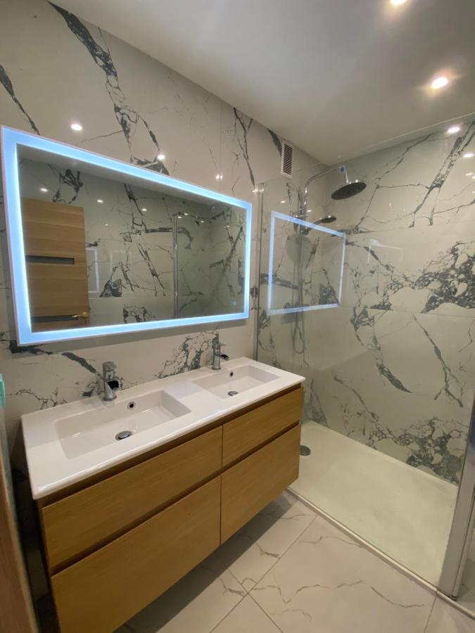 Le Royal, Spacious Seaside Apartment Rooftop And Pool 니스 외부 사진